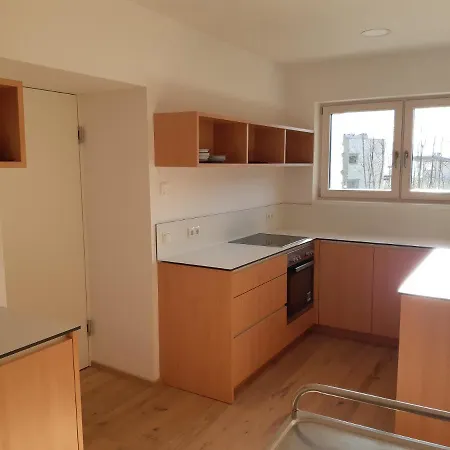Hostel Haus Der Freundschaft - Kinder- Und Jugendgästehaus Für Gruppen Innsbruck