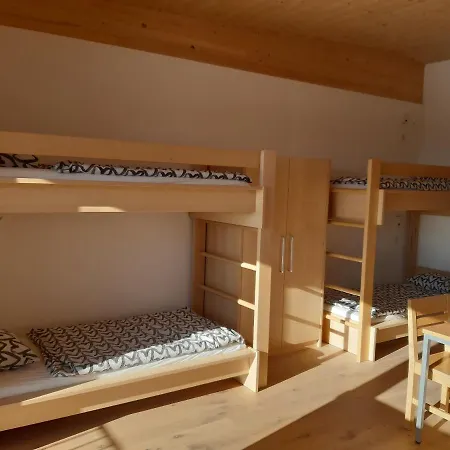 Hostel Haus Der Freundschaft - Gemeinnuetziges Kinder- Und Jugendgaestehaus